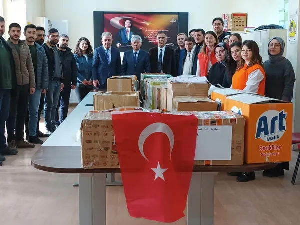 hatayi-kitap-sayfalariyla-saracaklar-1680338530632.jpg