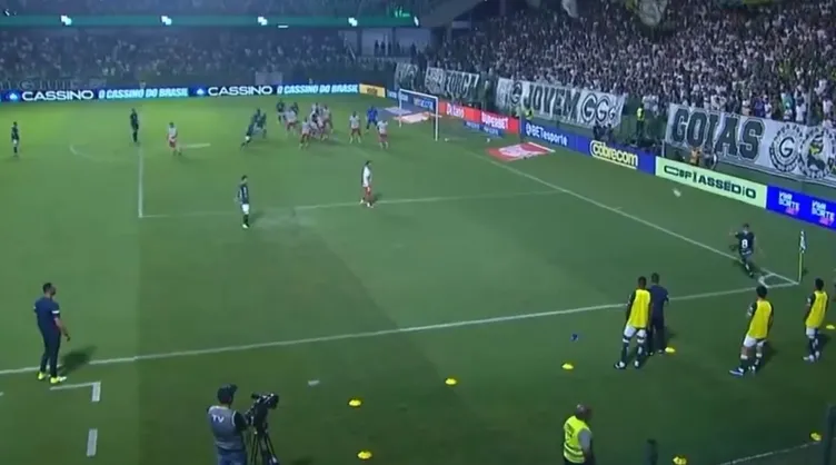 Mauro Icardi sevinci başına iş açtı! Gol sonrası hakemin kararı herkesi şaşırttı…