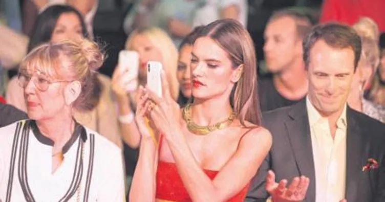 Bu kez izleyiciler arasında