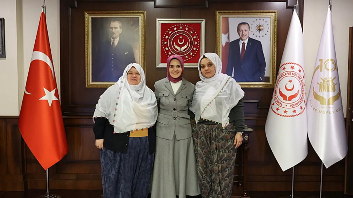 Bakan Göktaş, Mihalgazi Belediye Başkanı Güneş ile görüştü Bakan Göktaş, Mihalgazi Belediye Başkanı Güneş ile görüştü