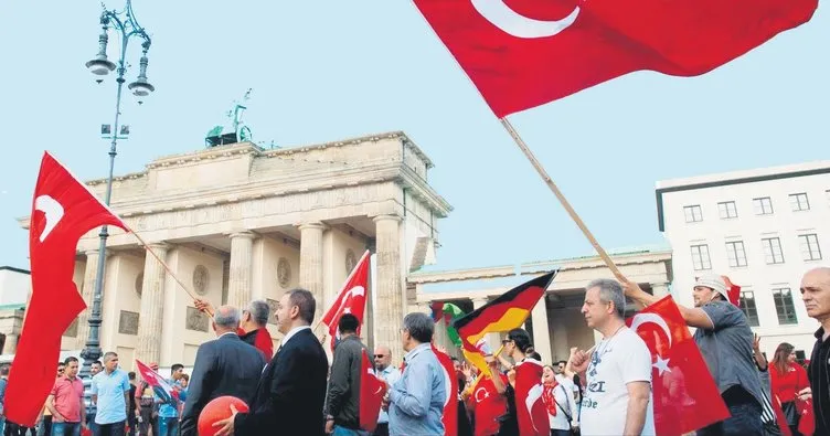 Bir saygıyı çok gördüler