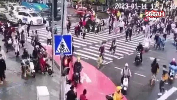 Çin’de araç yayaların arasına daldı: 5 ölü, 13 yaralı | Video