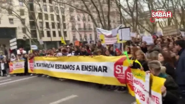 Portekiz'de maaşların iyileştirilmesini isteyen öğretmenler sokaklara döküldü | Video