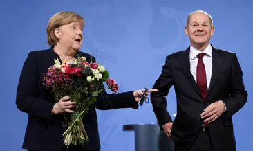 Merkel’den görev teslimi!