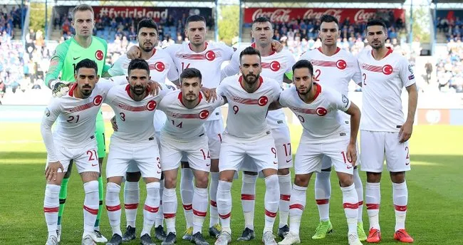 sabah yazarlari turkiye a milli futbol
