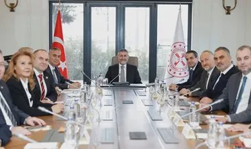 Bakan Nebati Türkiye Otelciler Federasyonu yönetim kurulu üyelerini kabul etti