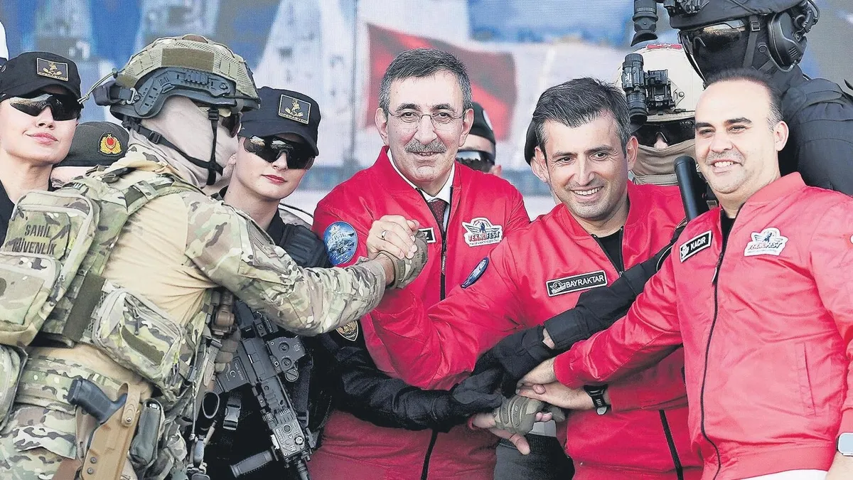 Bu gururu Anlatmaya kelimeler yetmez