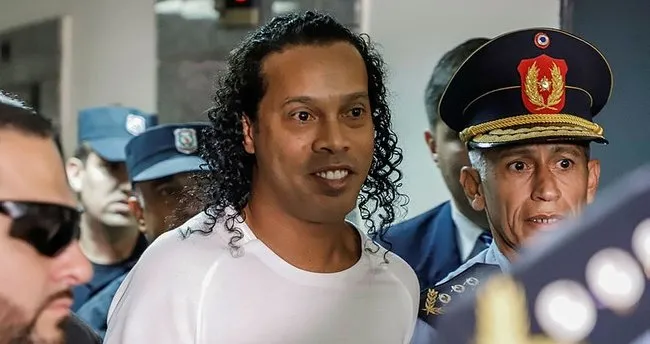 ronaldinho hapishaneden ailesine videolu mesaj gonderdi son dakika spor haberleri