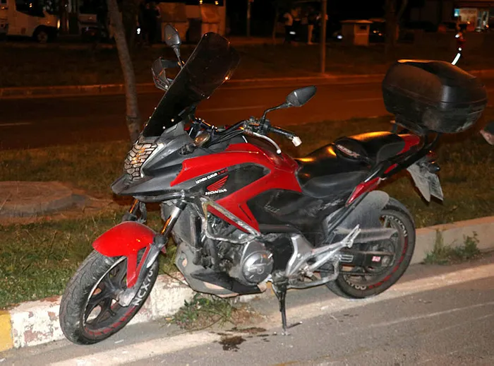 antalyada-kuafor-ozlem-motosiklet-kazasinda-hayatini-kaybetti-1713171173414.jpg