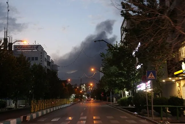 İran’dan üçüncü ülkelere uyarı: Bu krizin sonuçlarına ortak olursunuz