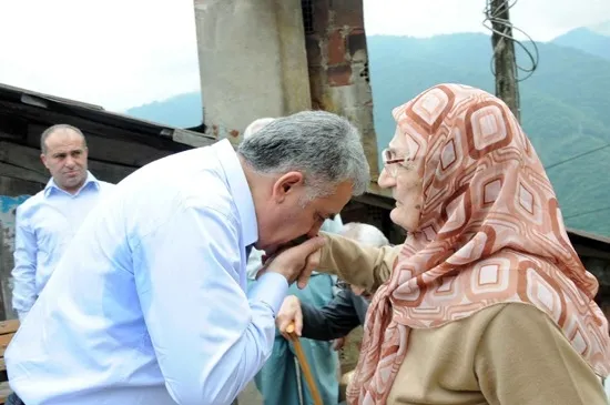 Hayati Yazıcı'nın anne sevgisi bir başkaydı