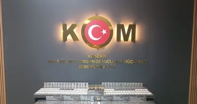 Durdurulan araçtan 460 paket kaçak sigara çıktı #kirsehir