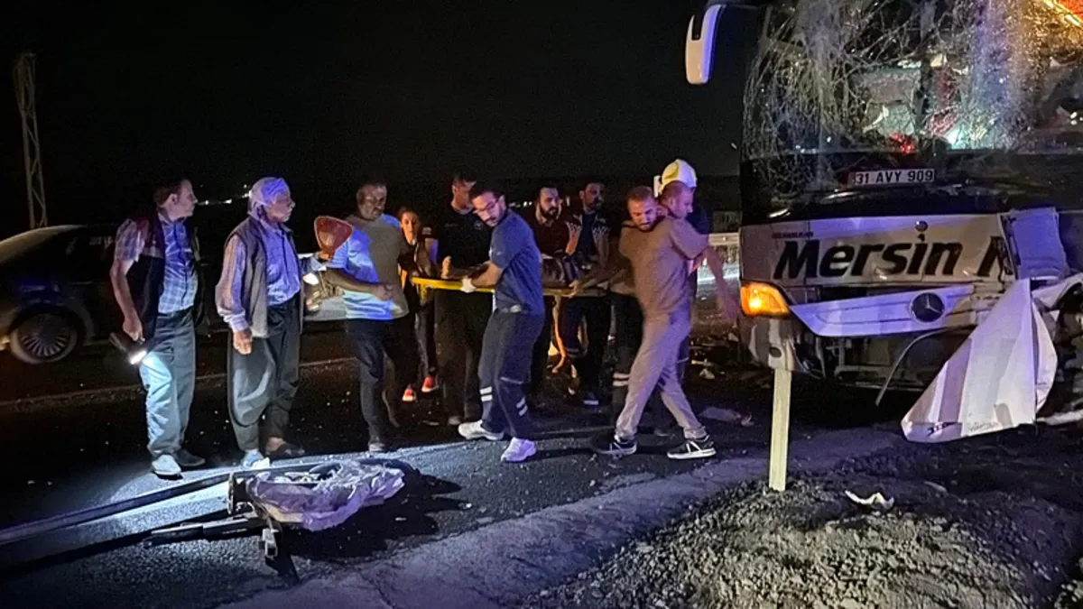 Şanlıurfa’da feci kaza: Yolcu otobüsleri çarpıştı! 13 yaralı