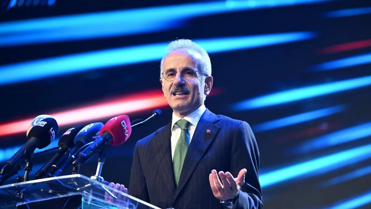 Uraloğlu: Bayramda 29,3 milyon araç otoyol ve köprülerden geçti