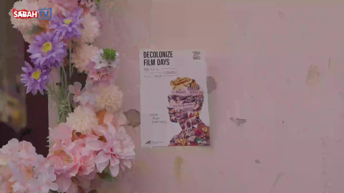 Dekolonize Film Günleri programında “kültürel hafıza” uyarısı: Bombalarla değil kültürümüzü unutturarak geliyorlar videosunu izle Dekolonize Film Günleri programında “kültürel hafıza” uyarısı: Bombalarla değil kültürümüzü unutturarak geliyorlar videosunu izle