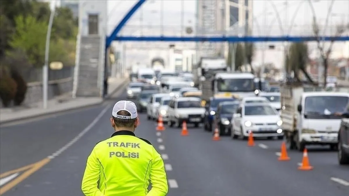 İstanbul’da 3 ilçede bazı yollar trafiğe kapatılacak! İstanbul’da 3 ilçede bazı yollar trafiğe kapatılacak!
