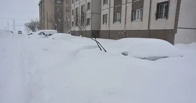 Bitlis’te eğitime kar engeli