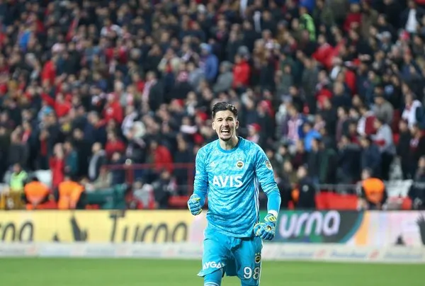 Altay Bayındır'dan şampiyonluk sözleri! Herkes çok özledi