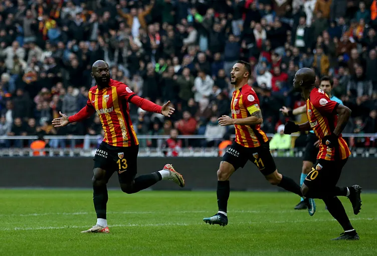 SON DAKİKA HABERİ: Galatasaray’ın Kayseri’de kazandığı penaltı doğru muydu? Ahmet Çakar açıkladı...