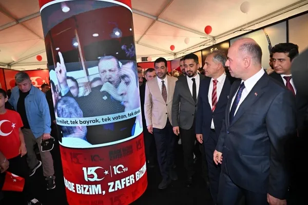 15-temmuz-hafiza-duragi-ziyarete-acildi-1783694365499.jpg