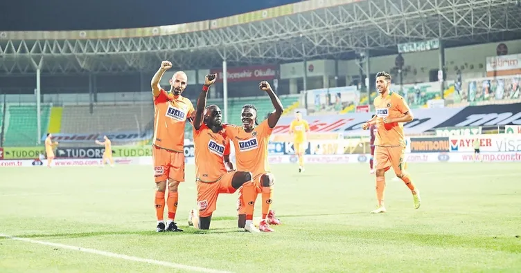 Senegalli Cisse tarihe geçecek