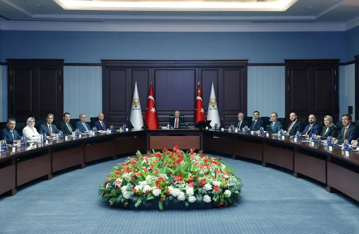 ak-parti-sozcusu-omer-celik-oznesi-millet-olan-anayasa-yapilmali-1789478674506.jpg