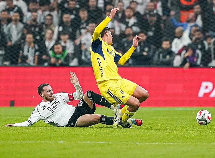 Beşiktaş, Fenerbahçe'ye 3-2 mağlup oldu 2 Ahmet Çakar, Beşiktaş-Fenerbahçe maçı sonrası açıkladı! İki penaltıyı vermedi
