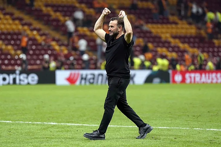 SON DAKİKA: Eyüpspor Asbaşkanı Fatih Kulaksız Ahmed Kutucu ve Berke Özer’i açıkladı: 4 büyüklerden teklif var mı?