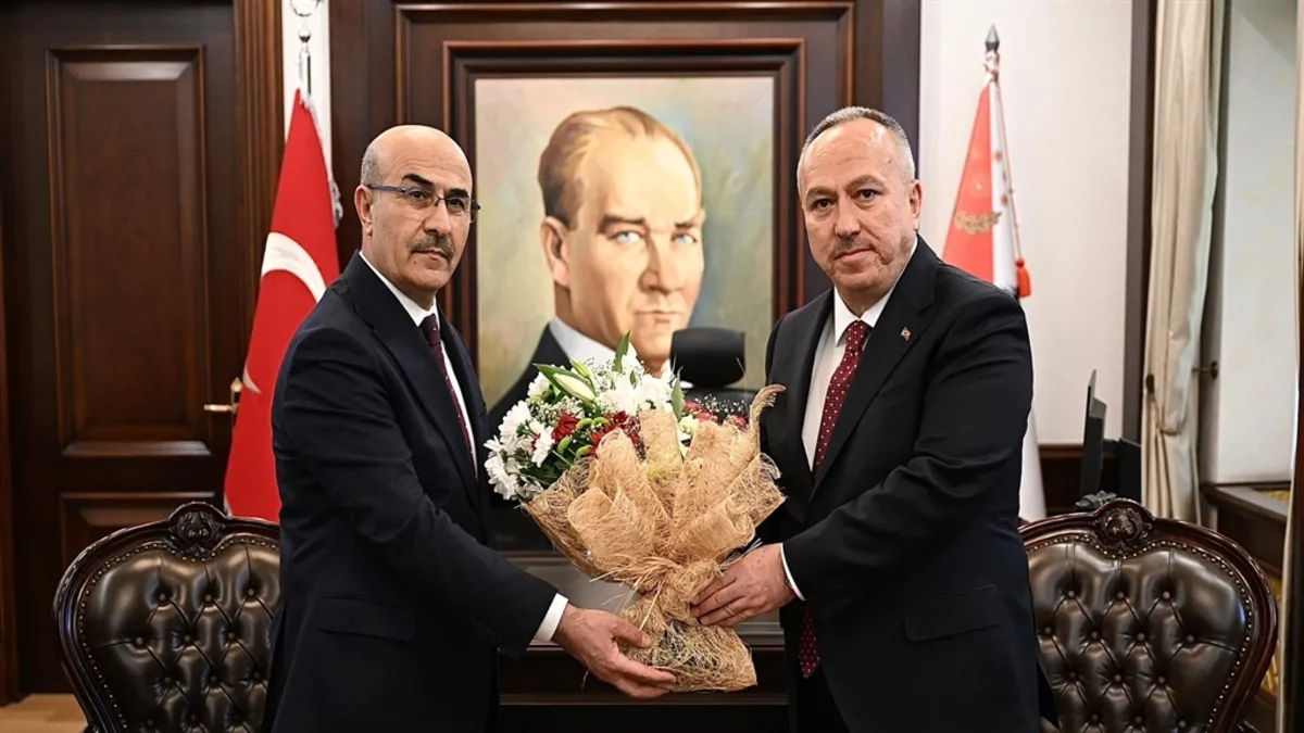 Emniyet Genel Müdürlüğünde devir teslim: Ali Fidan, görevi Mahmut Demirtaş’tan devraldı Emniyet Genel Müdürlüğünde devir teslim: Ali Fidan, görevi Mahmut Demirtaş’tan devraldı