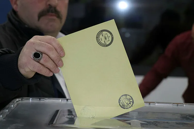 Türkiye sandık başında! 57 milyon seçmen tercihini yapıyor