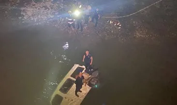 Giresun'da minibüs dereye devrildi: Sürücü hayatını kaybetti #giresun