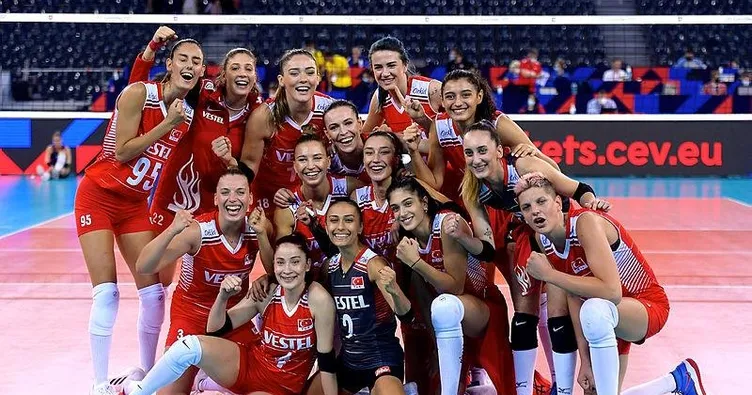 Filenin Sultanları Polonya karşısında