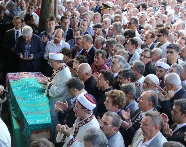 Başbakan Erdoğan'ın teyzesi vefat etti