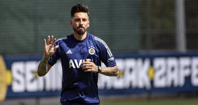 Fenerbahçe'de yeniler sahada! İşte Fenerbahçe - Hatayspor maçı 11'leri