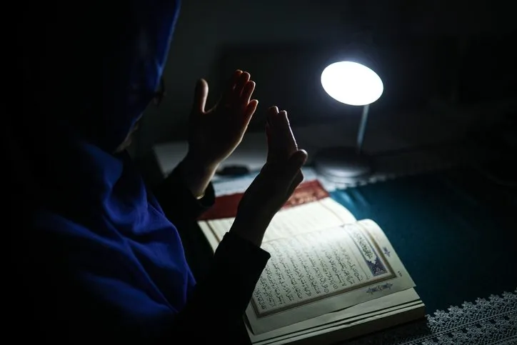 SEKİNE DUASI OKUNUŞU, Sekine Duası Arapça Yazılışı, Türkçe Anlamı, Ayrıntılı Meali ve Fazileti