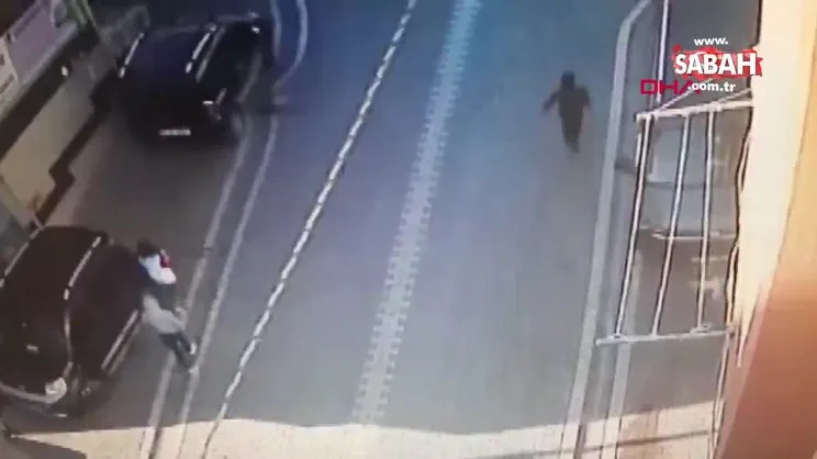 İstanbul Esenyurt'ta 11 yaşındaki çocuğa kapkaç kamerada | Video