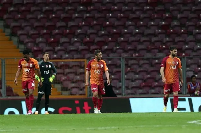 Galatasaray’da kriz! İdmana çıkmayı reddettiler...