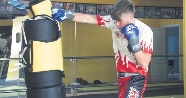 Kaleciyken kick boks şampiyonluğuna yolculuk