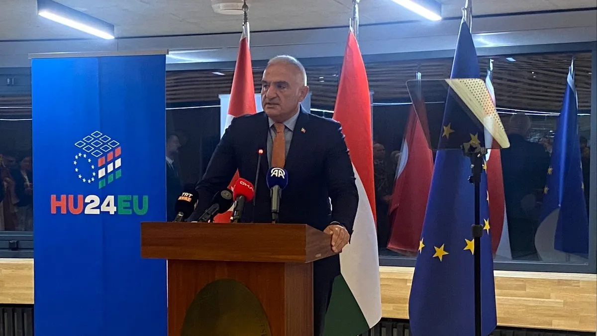 Bakan Ersoy: Bu alçak saldırıyı lanetliyorum