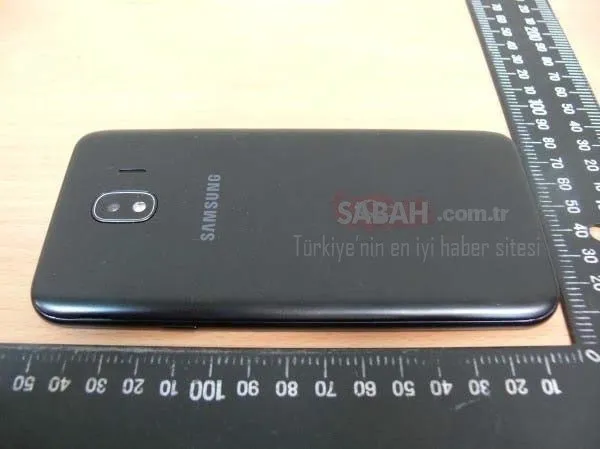 Samsung Galaxy J4 ortaya çıktı