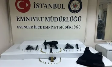 Bahis baskınında silahlarla yakaladılar