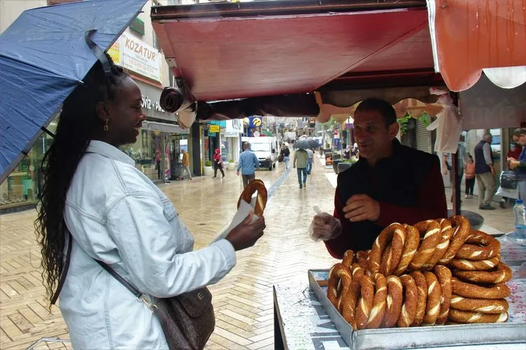 Herkes Afrikalı sanıyor! Gerçeği duyan inanamıyor: Kimliğimi soranlar bile oluyor…