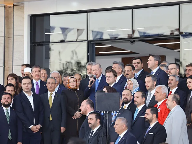 baskan-erdogan-ak-partimizin-hizmet-siyaseti-daha-da-guclenecek-1791043269168.jpeg Başkan Erdoğan: AK Partimizin hizmet siyaseti daha da güçlenecek