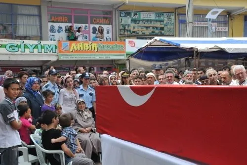 Türkiye şehitlerini uğurluyor