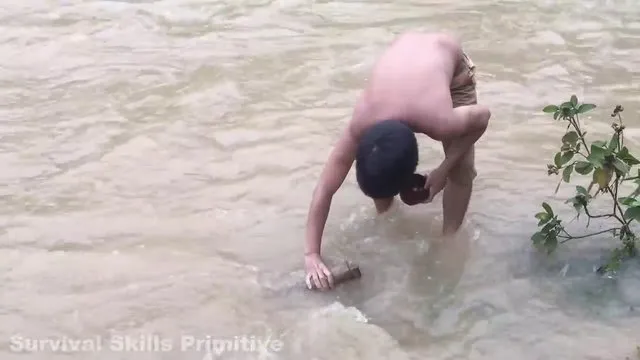 Doğadaki malzemeleri kullanarak kirli suyu tertemiz yaptı