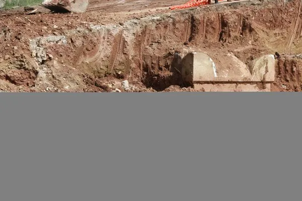 İnşaat kazısında Roma dönemine ait mezarlar çıktı