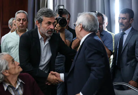 Aziz Yıldırım'dan Aykut Kocaman'a dev hediye!