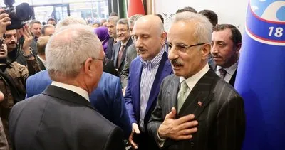 Bakan Uraloğlu Trabzon'da hemşehrileriyle bayramlaştı #trabzon