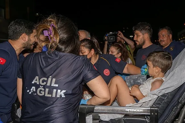 Ankara’da 3 kişinin öldüğü yangında kahreden detay: Kurtulmak için bebeğiyle birlikte çatıya giderken…