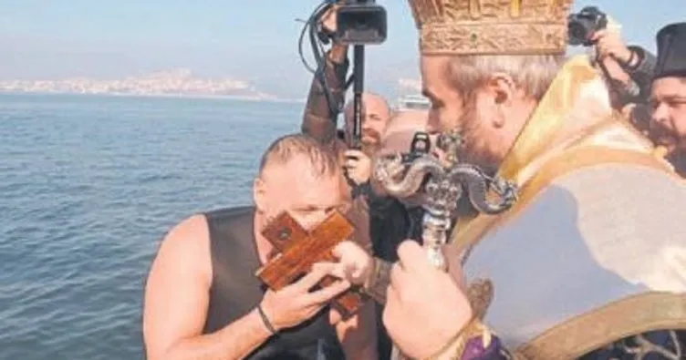 Ortodoks Rumlar denizde buluştu